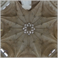 Catedral de Burgos, photo , Wikipedia, Bóveda estrellada calada de Juan de Matienzo (1521-1524).jpg
